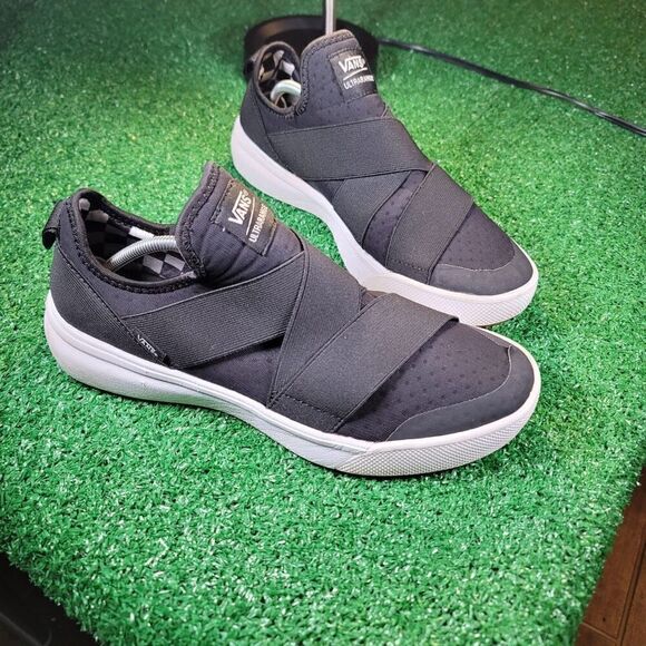 Vans Shoes - VANS ULTRANGE GORE - Women’s Running Shoes - SIZE 9.5